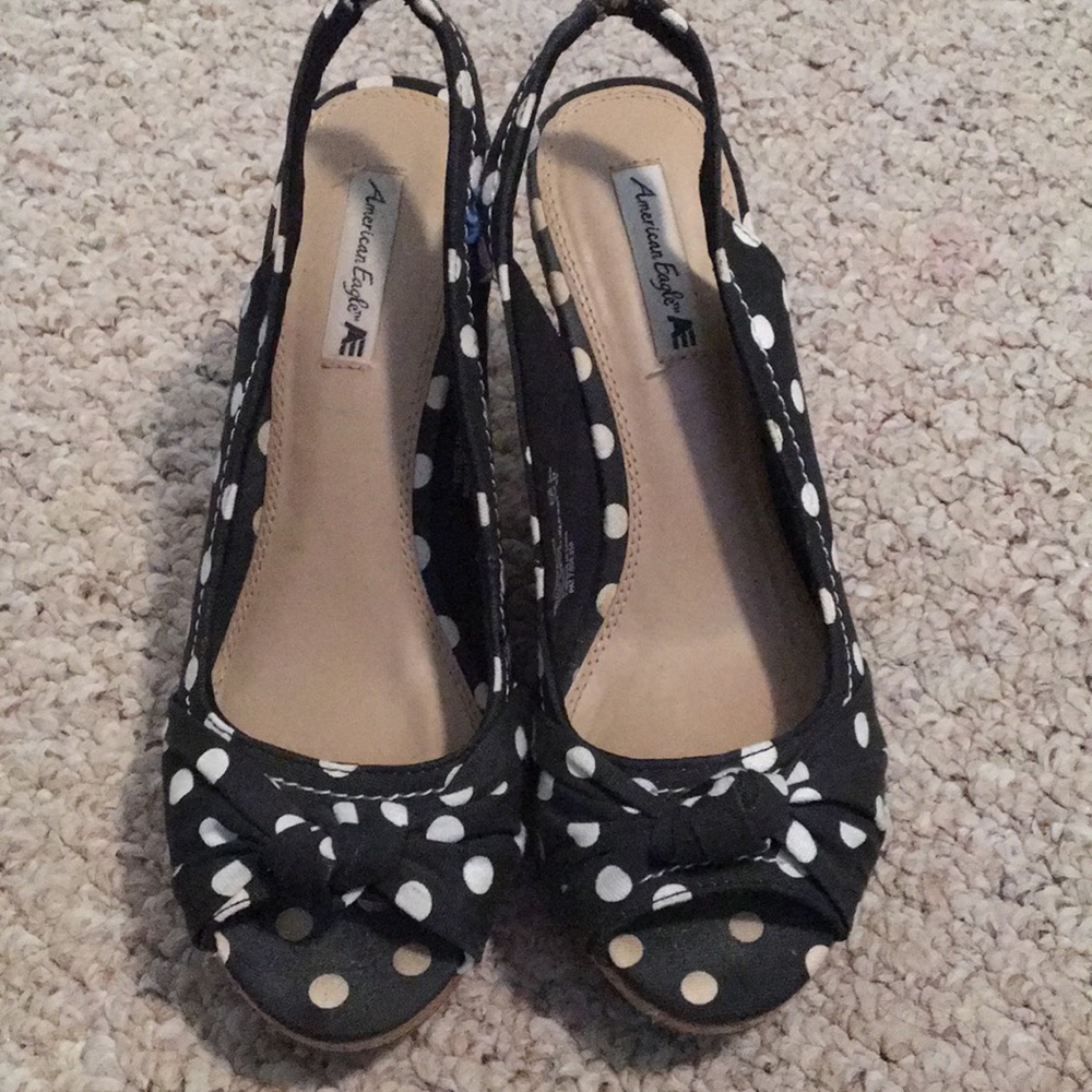 American Eagle polka dot wedges